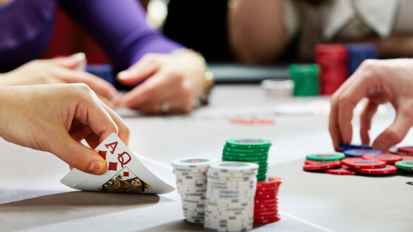 Các thuật ngữ poker về vị trí trong bàn Poker